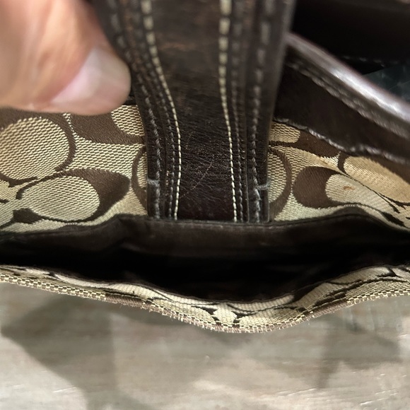 Vintage Authentic Signature Coach Shoulder Handbag - Picture 5 of 11